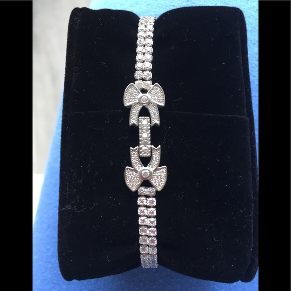 Silver CZ bracelet. Stamped 925
7 inches in length - Picture 2 of 5